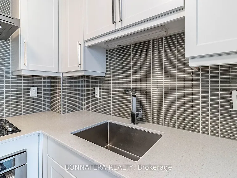 2081 Fairview St #803 — Photo 34