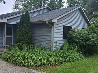 818 Washington St, Woodstock, IL 60098