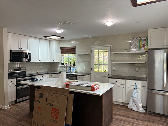 3rd image of 1159 Makua Ave S