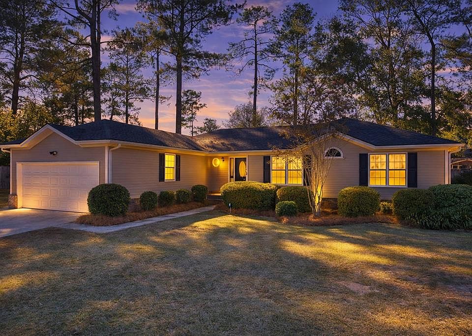 1st image of 1809 S Sherwood Cir