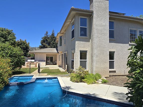 2nd image of 1602 Grace Ct