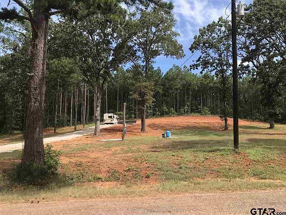4th image of 375 County Road 4706