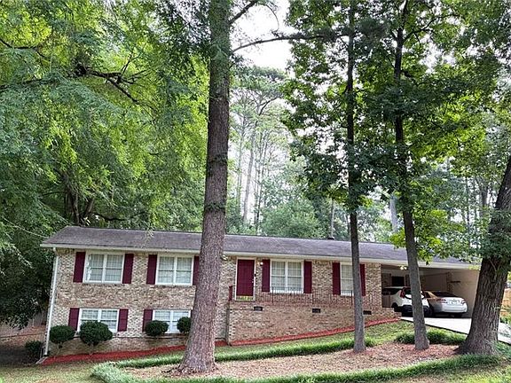 3rd image of 866 Killian Hill Rd SW
