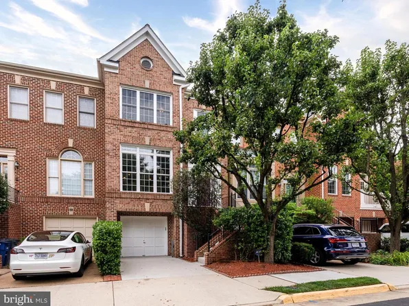 8171 Boss St, Vienna, VA 22182
