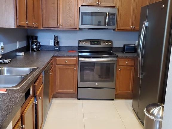 3rd image of 2604 Grand Central Pkwy APT 6