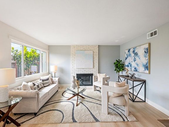 3rd image of 369 Timber Way