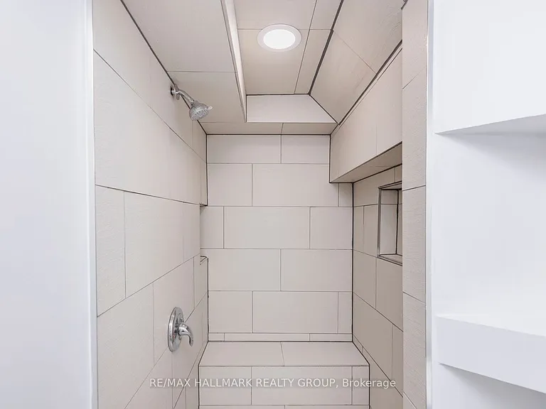 1542 Saint Georges St #B — Photo 15