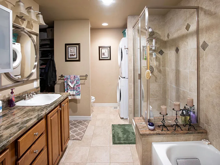 3401 S Glencoe St — Photo 11