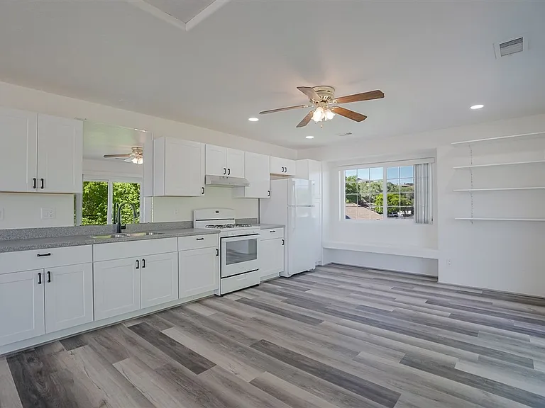3204 Jack Dr — Photo 7
