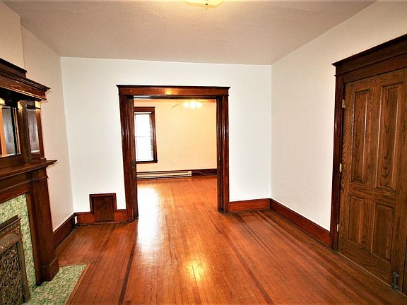 5th image of 969 N Clarkson St