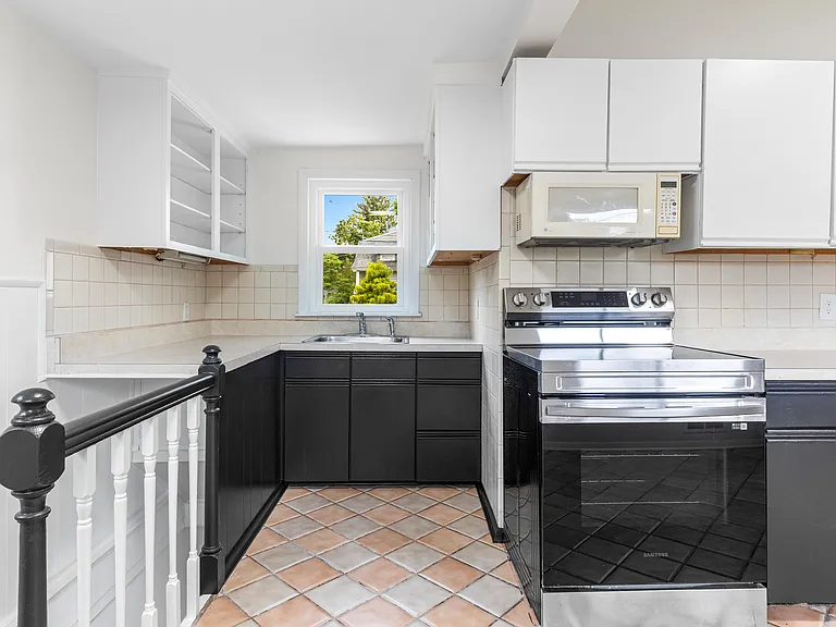 740 Overbrook Rd — Photo 15