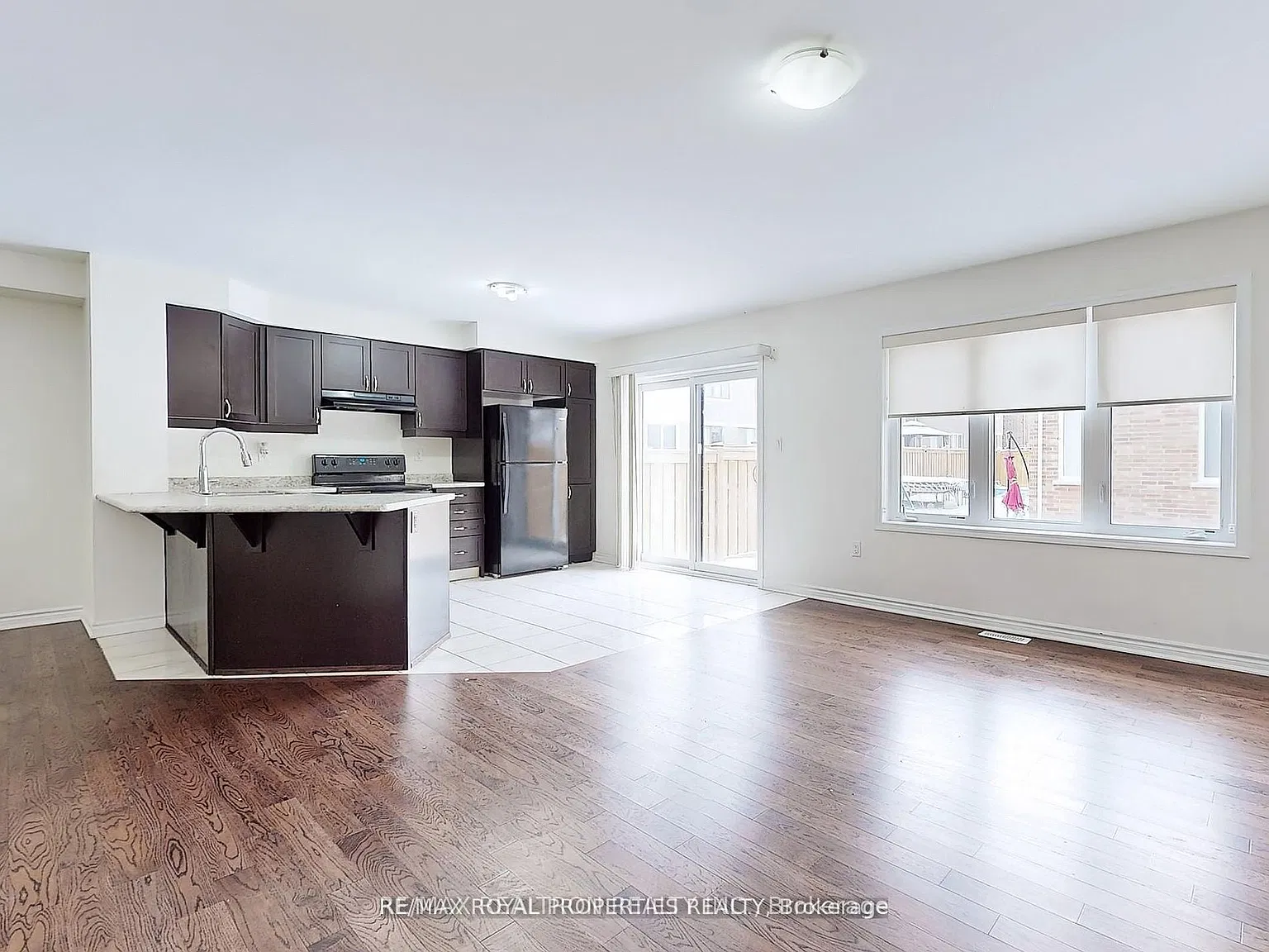 3 bed, $2,999 — Photo 4