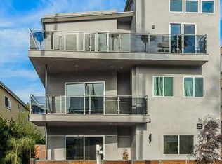 947 4th St #1, Santa Monica, CA 90403