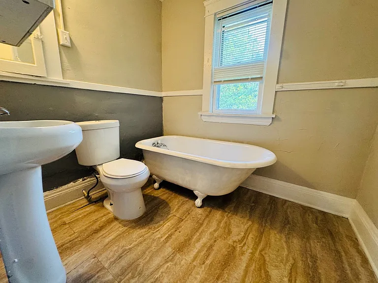 10004 Mt Auburn Ave — Photo 8
