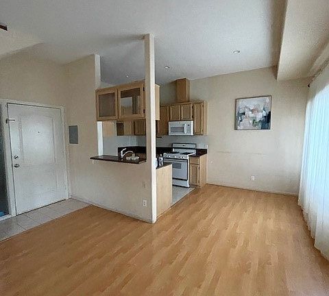 2nd image of 4809 Kester Ave