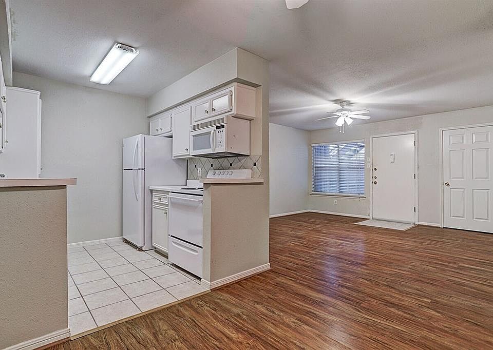 1st image of 1223 Augusta Dr APT 33