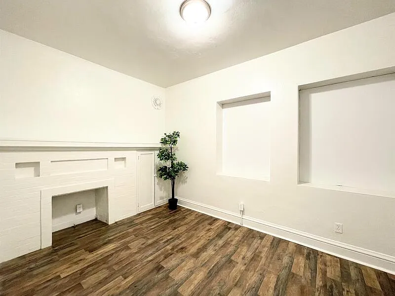 3 bed, 1.0 bath, 1000 sqft, $1,200 — Photo 4