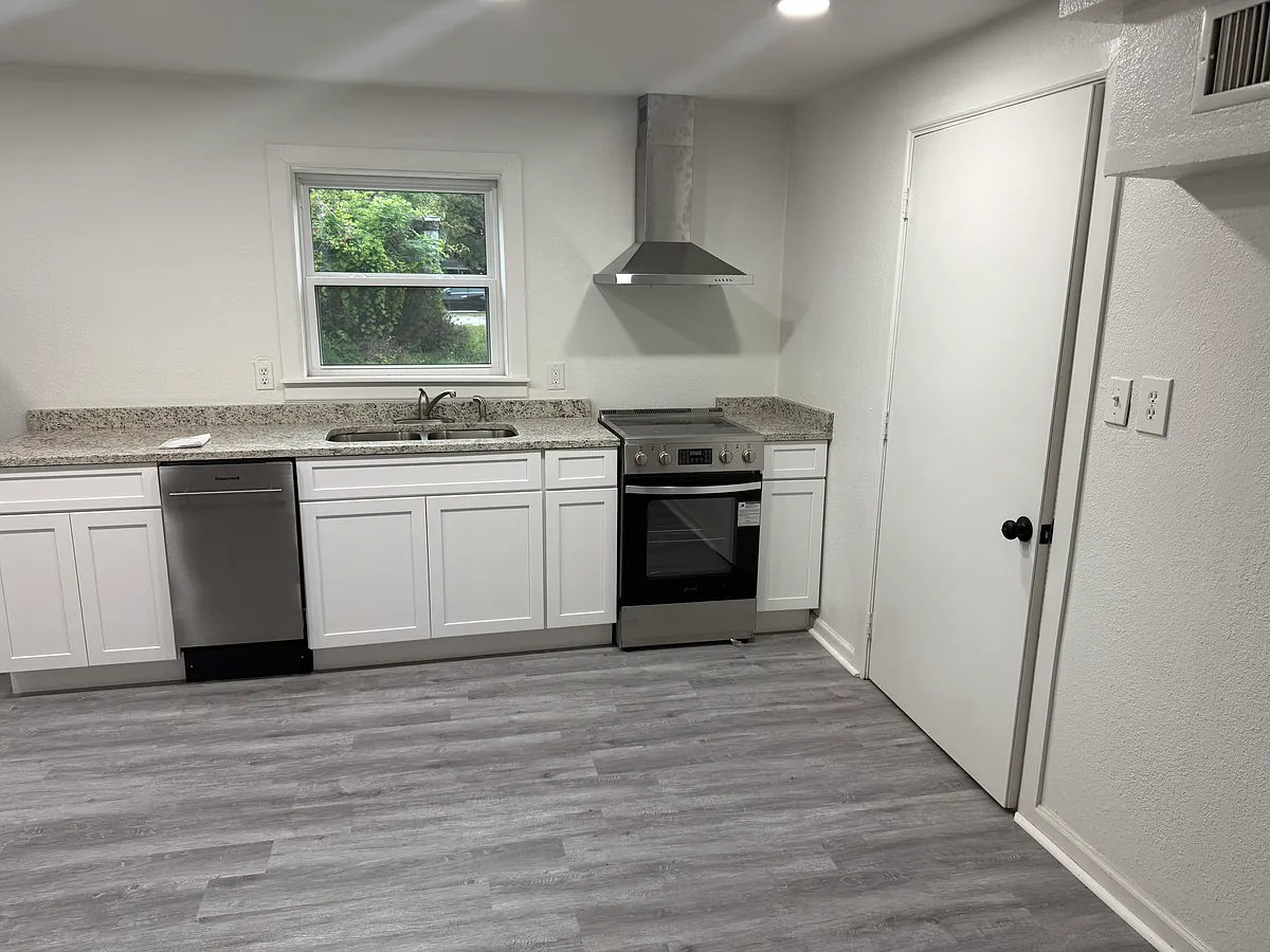 Photo 2 of 8 - 1412 Dauphin Ln #1 - Orlando, FL Building Photo - 1412 Dauphin Ln #1