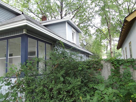 2nd image of 3426 Newton Ave N