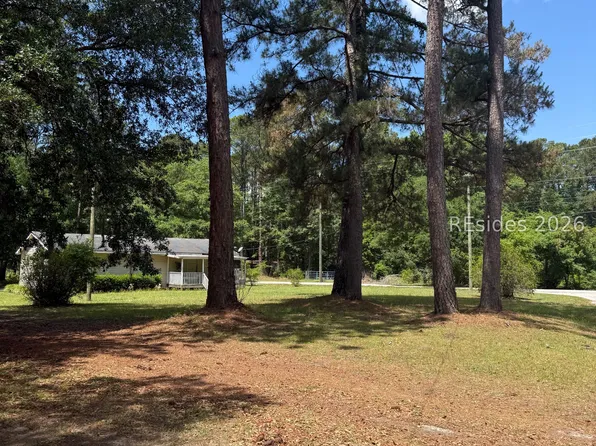 1 Stanley Rd, Beaufort, SC 29906