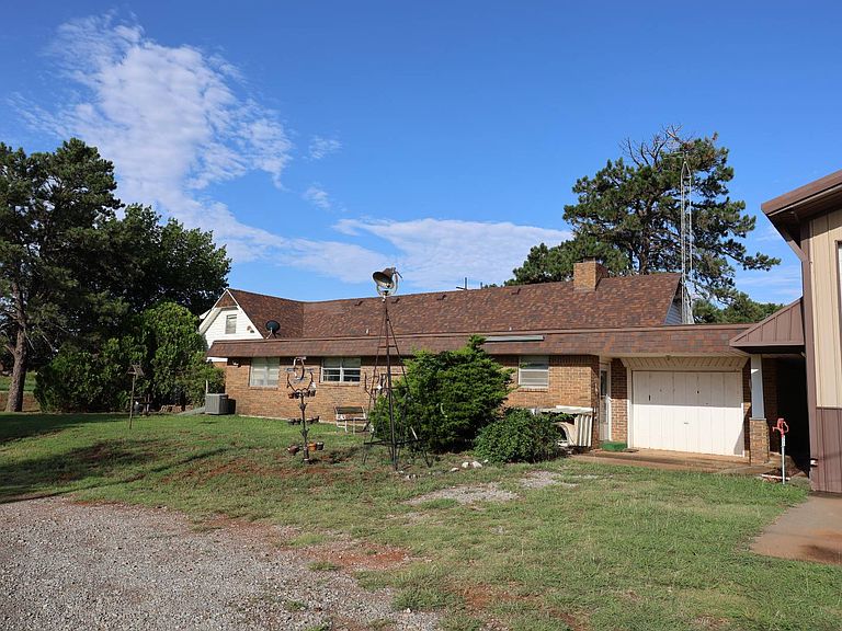 Listing photo 5