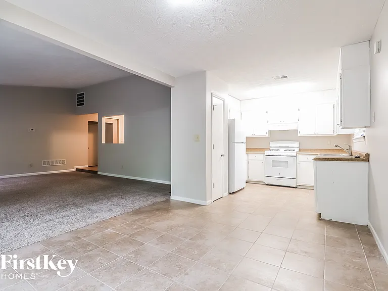 3226 Deshong Dr — Photo 6