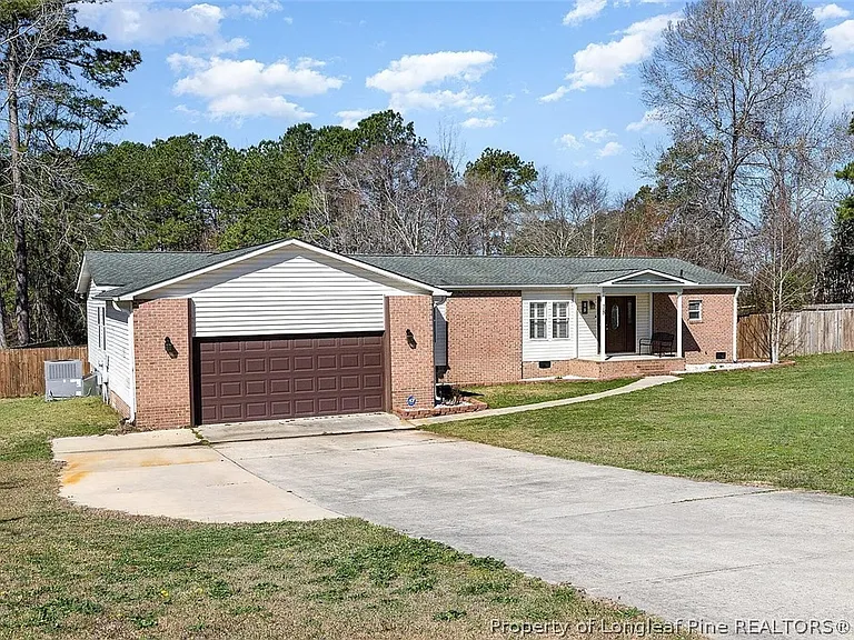18 Five Ponds Dr — Photo 2