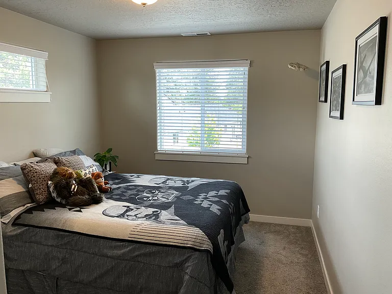616 N Willitts St — Photo 20