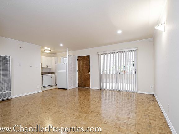 2nd image of 1911 Greenwich St APT 4