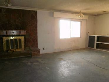 2nd image of 1740 Castleberry Ln