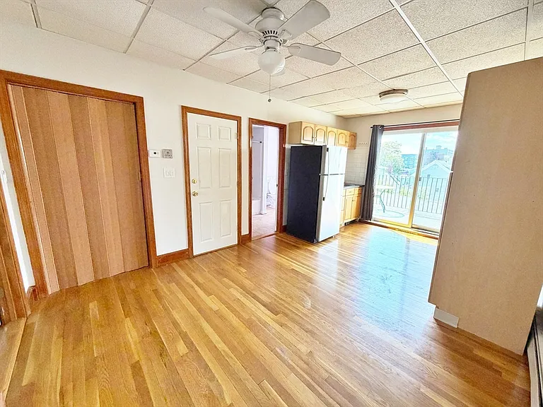 14 Cottage St #3 — Photo 1