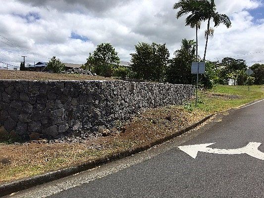 3rd image of 875 Waianuenue Ave Lot 3