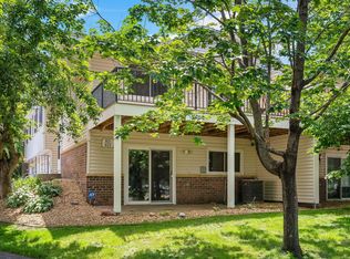 821 Evergreen Cir, Burnsville, MN 55337