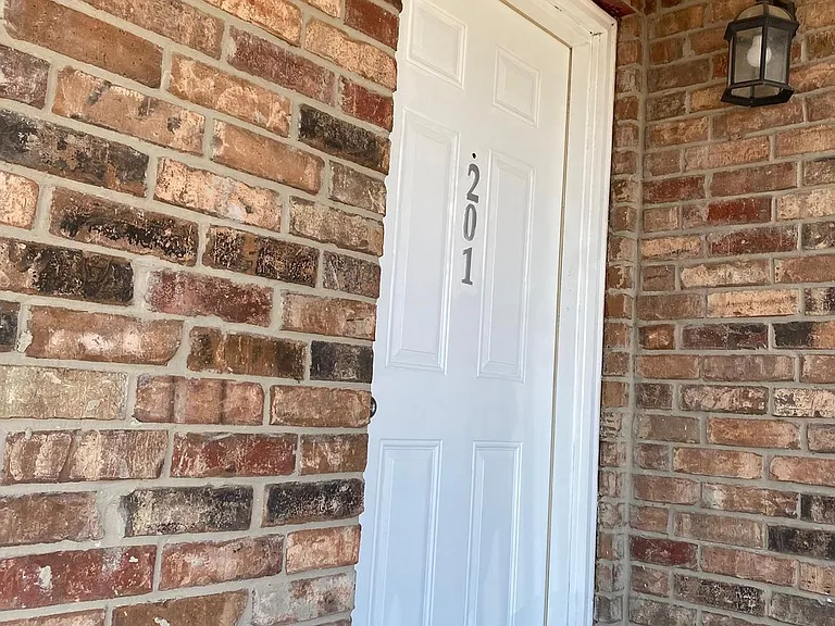 215 N Denton St #201 — Photo 5