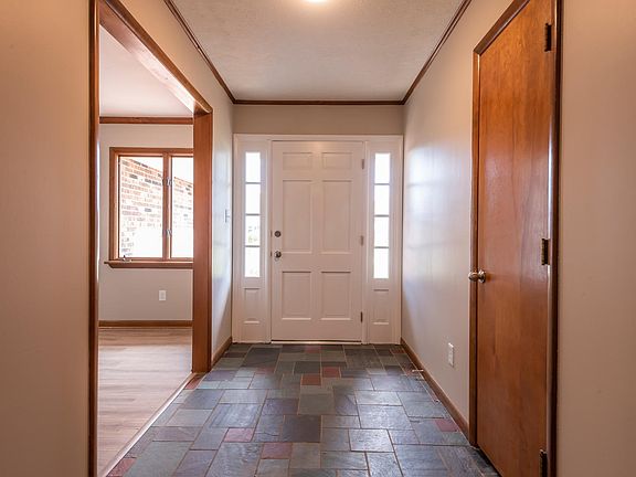 4th image of 517 N Cabot Ct