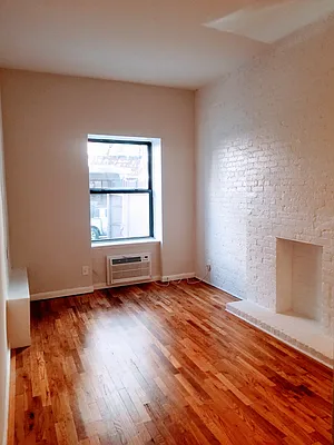 Rented by Oxford Property Group | media 7