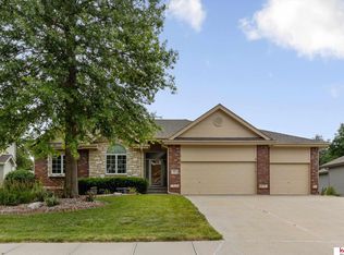 8117 S 106th St, La Vista, NE 68128