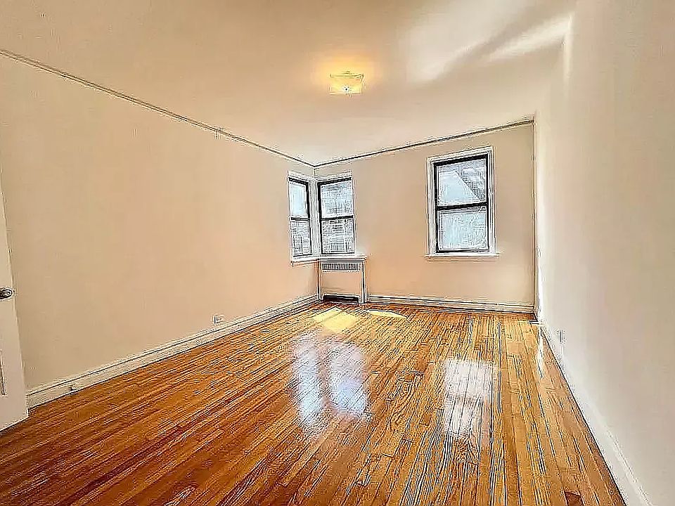 1st image of 2265 University Ave #E6