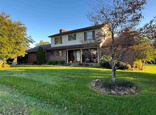 1402 S Calumet Dr, Worthington, KY