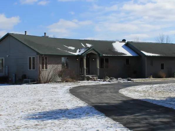 N5199 Marggi Ln, Saint Cloud, WI 53079