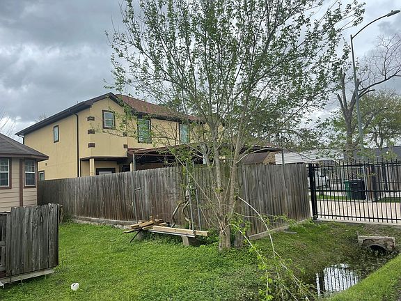 2nd image of 5829 Hartwick Rd