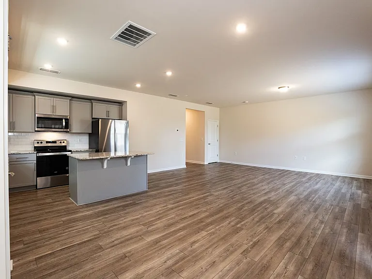 1517 Rhodes Pond St — Photo 18