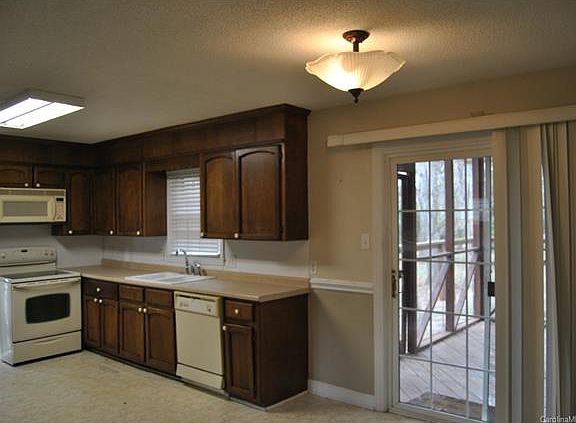 4th image of 219 Briarwood Dr