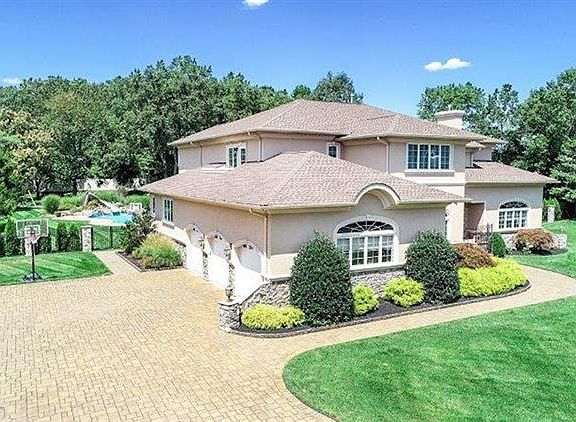 2nd image of 1672 Jay Bird Ln