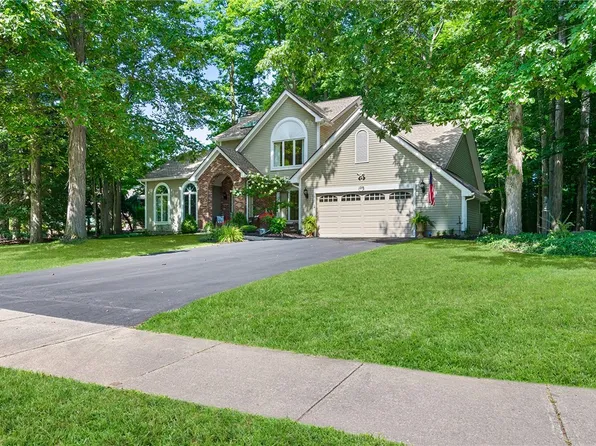 109 Brush Creek Dr, Rochester, NY 14612