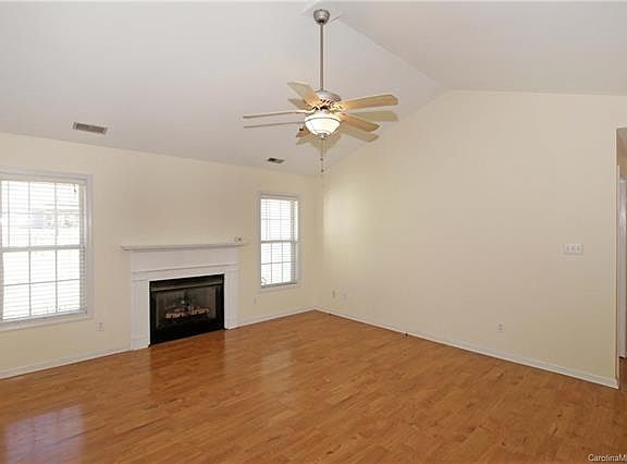 5th image of 2768 Sterling Ct