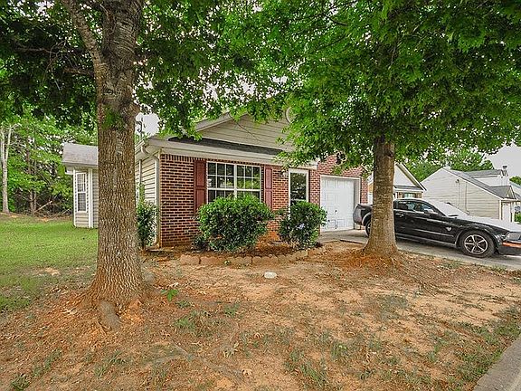 2nd image of 7118 Ravenwood Ln