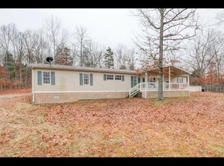 170 Polly Beecham Ln, Tennessee Ridge, TN 37178