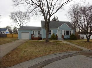 37 Yucatan Dr, Warwick, RI 02889