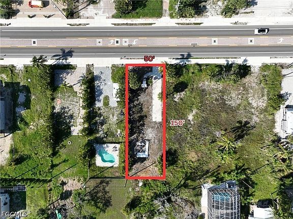 5th image of 5851 Estero Blvd